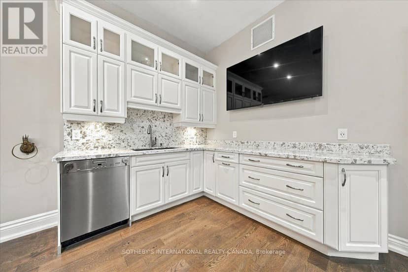 520 Arrowhead Road — photo 16 of 40