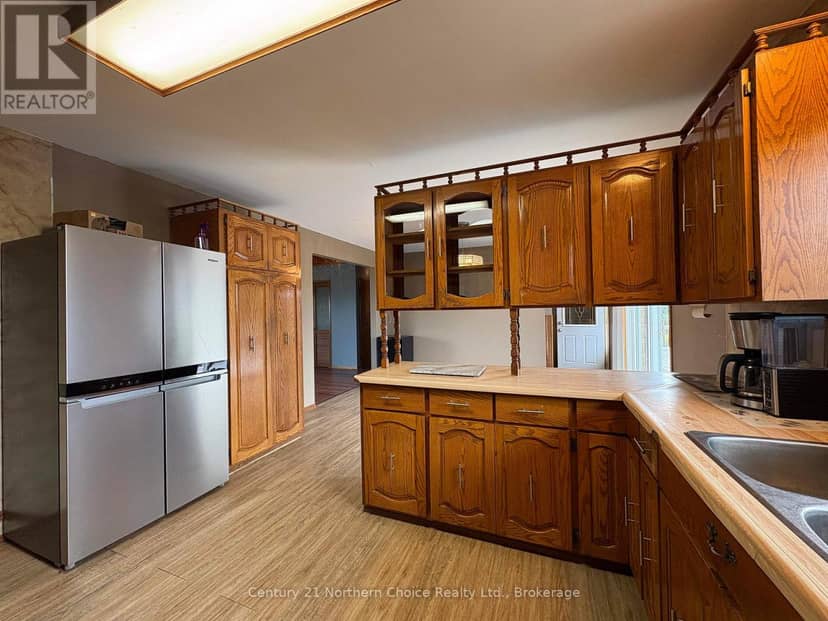 859 Burriss Road E — photo 11 of 40