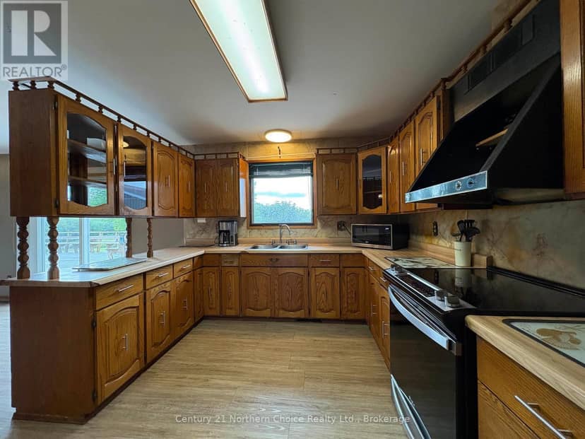 859 Burriss Road E — photo 6 of 40