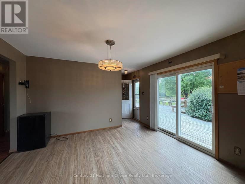 859 Burriss Road E — photo 9 of 40