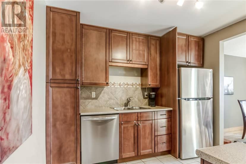 1400 Magnolia Boulevard — photo 12 of 40