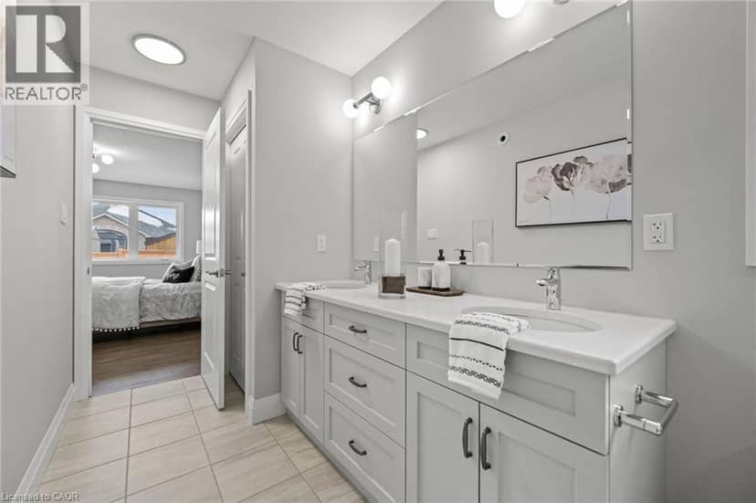 186 BRIDGE Crescent — photo 10 of 18