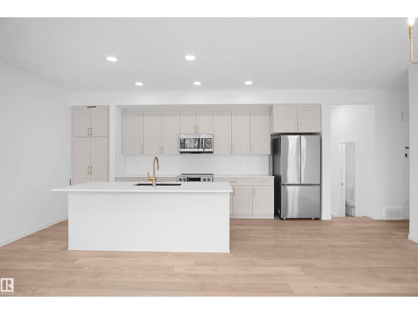 #19 19904 31 AV NW — photo 10 of 39