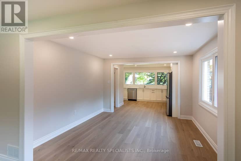 22 Heathview Avenue — photo 11 of 40