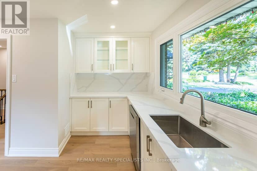 22 Heathview Avenue — photo 6 of 40