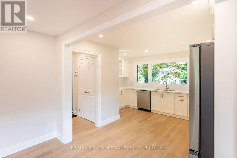 22 Heathview Avenue — photo 7 of 40