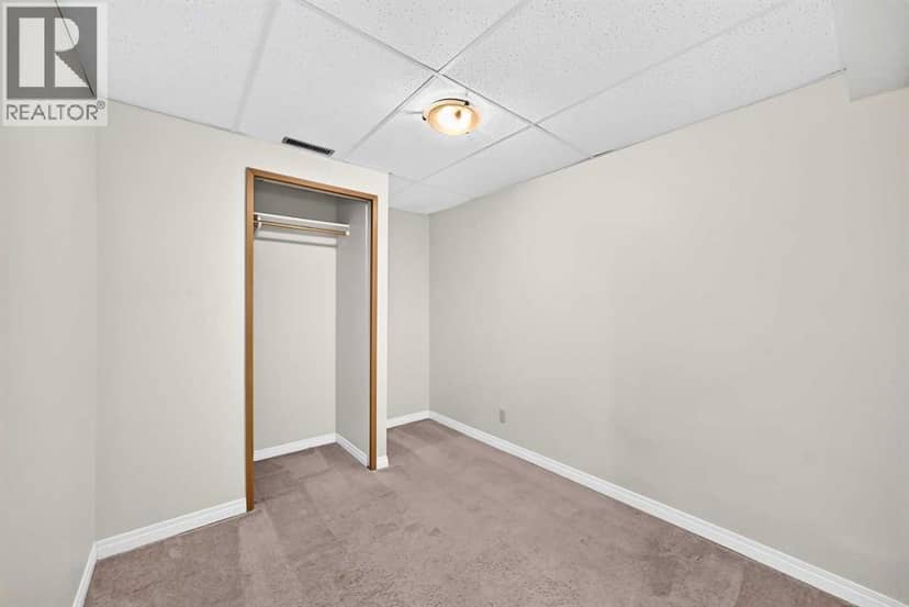 454 20 Avenue NW — photo 32 of 40