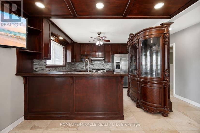 283 Cordova Road — photo 8 of 31