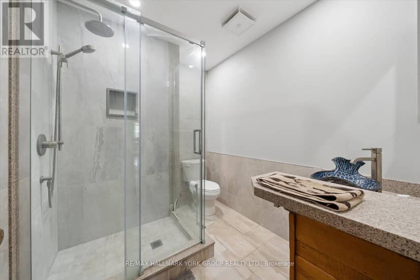 102 Albert Street — photo 30 of 40