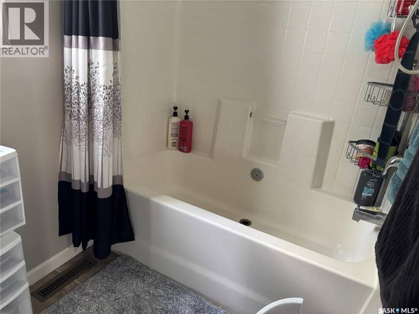 217 Charles STREET — photo 13 of 23