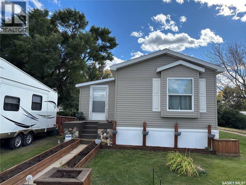 217 Charles STREET — photo 1 of 23