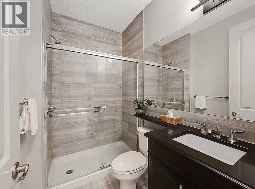 9318 14 Avenue SW — photo 23 of 40