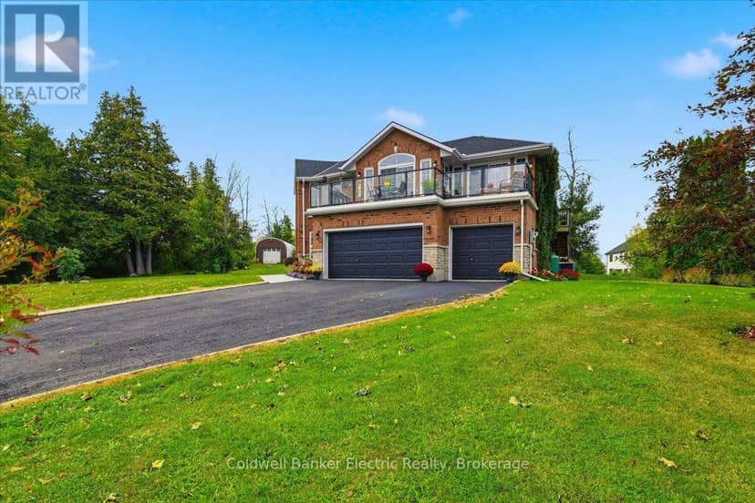 102 Hampton Crescent — photo 37 of 40