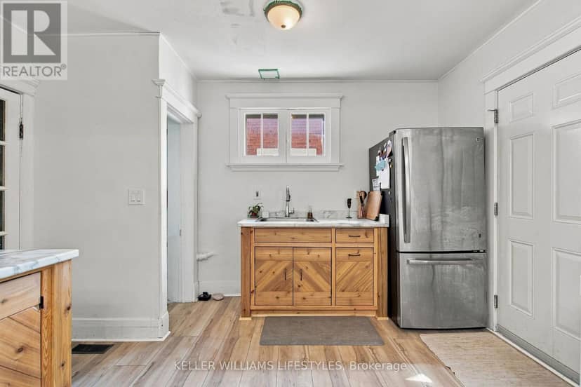 791 Quebec Street — photo 16 of 40