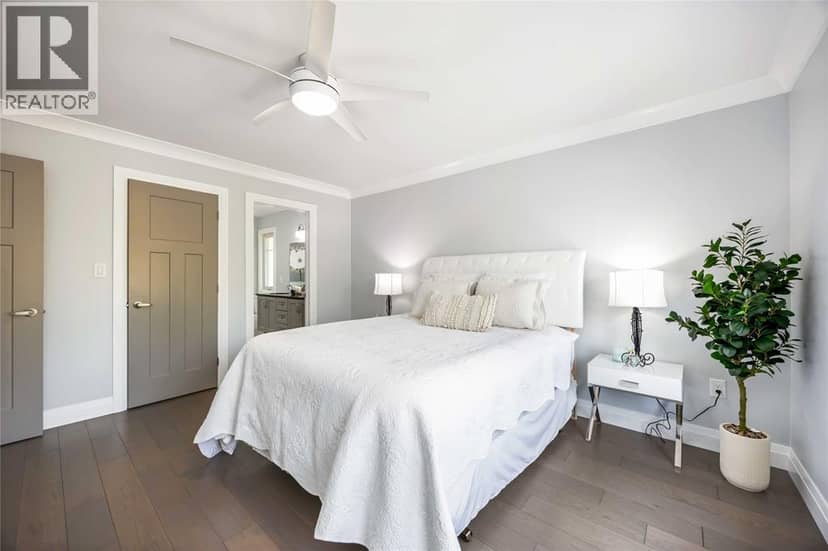 142 Madison D'Andrea AVENUE — photo 13 of 34