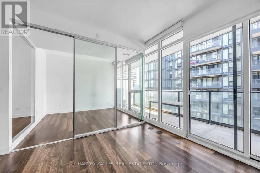 608 - 90 Queens Wharf Road — photo 10 of 10