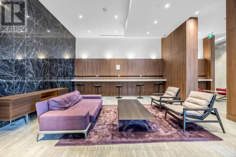 608 - 90 Queens Wharf Road — photo 3 of 10