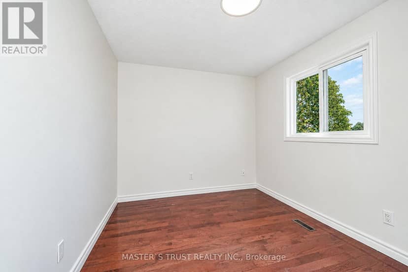 3 Longbow Square — photo 11 of 23