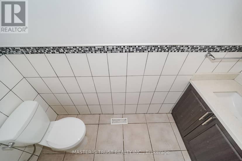 3 Longbow Square, Toronto, photo 6