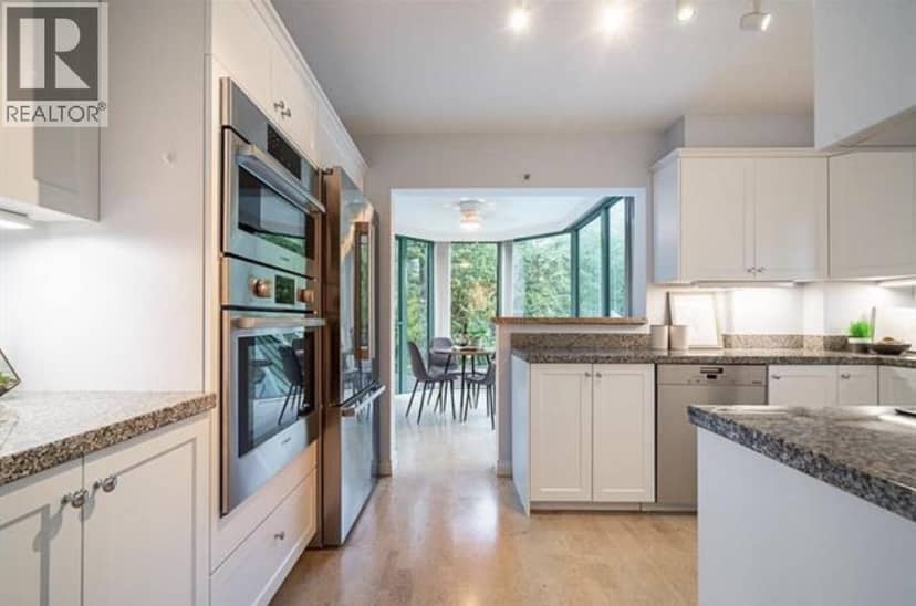 4A 338 TAYLOR WAY, West Vancouver, photo 2