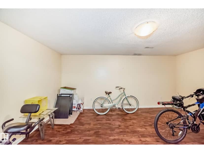 #18 10453 20 AV NW — photo 38 of 40