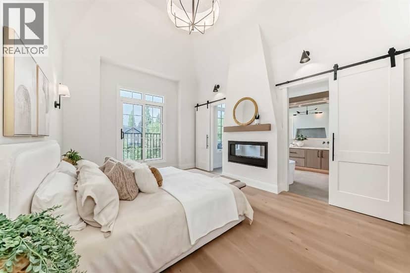 2034 52 Avenue SW — photo 31 of 40
