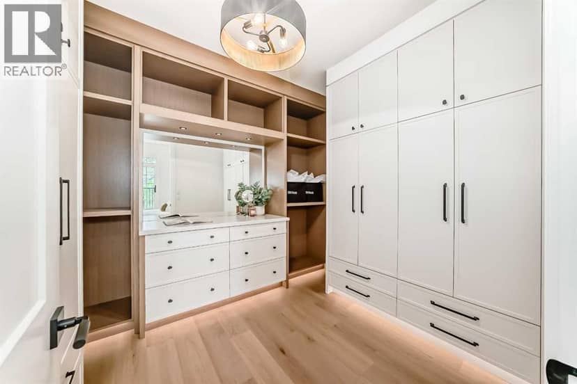 2034 52 Avenue SW — photo 36 of 40