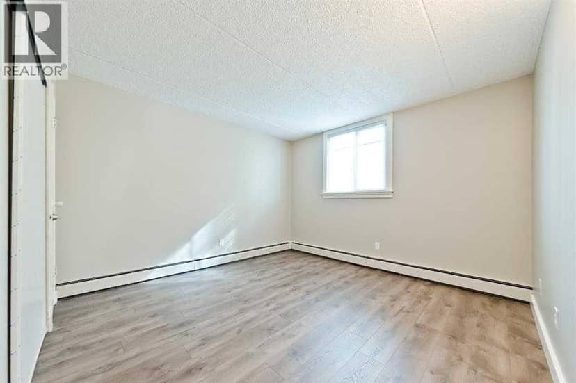 201, 315 9A Street NW — photo 12 of 28