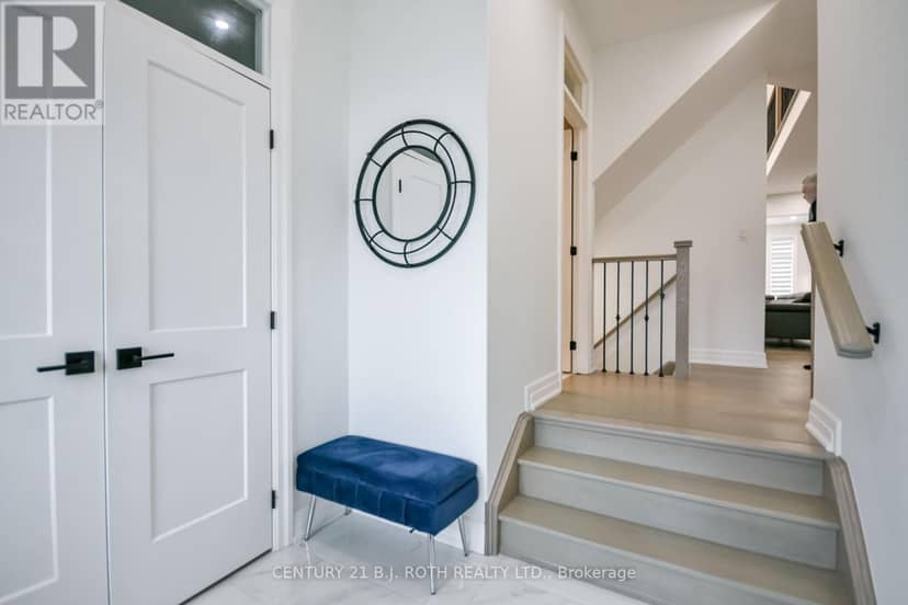 41 Auburn Court, Barrie, photo 2