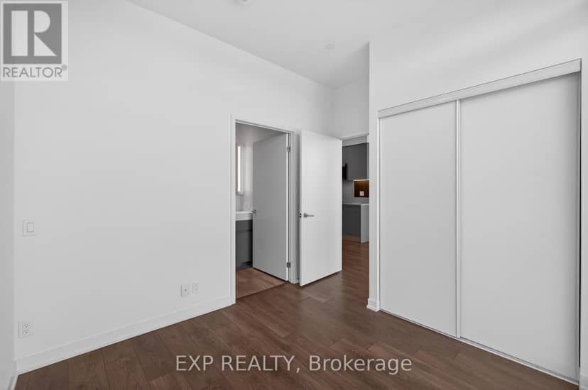 1101 - 39 Mary Street — photo 16 of 40