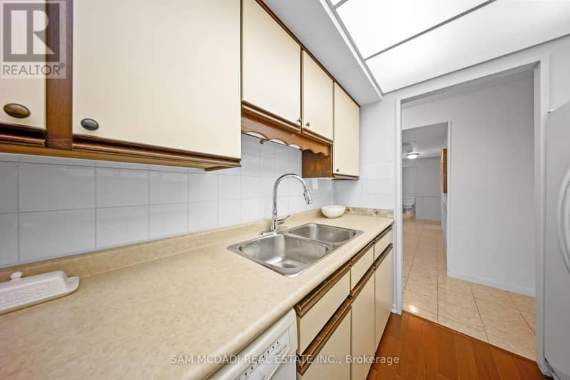 1007 - 1300 Bloor Street — photo 11 of 36