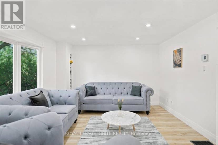 6 Upton Crescent — photo 10 of 40