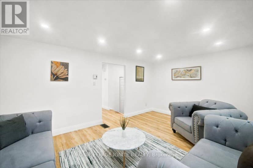 6 Upton Crescent — photo 12 of 40