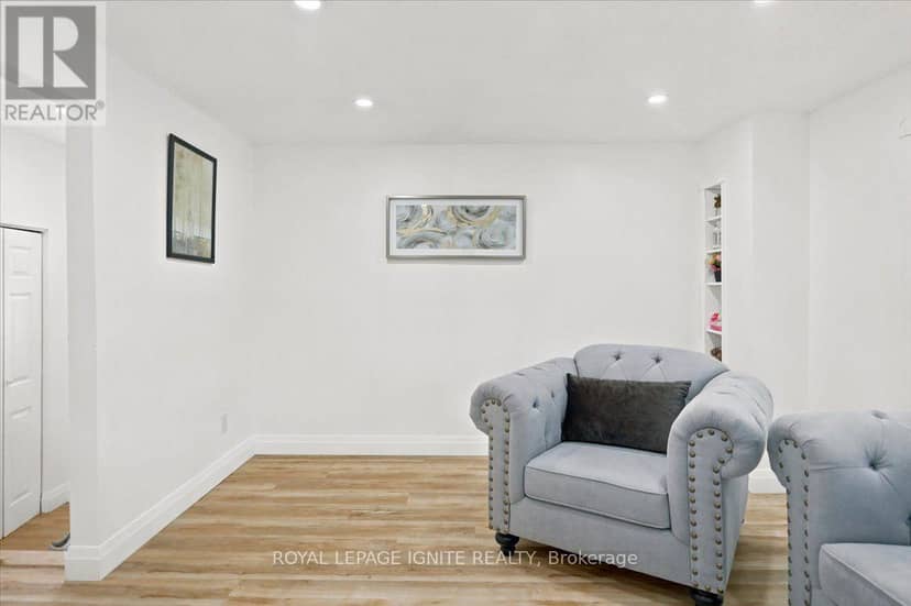 6 Upton Crescent — photo 14 of 40