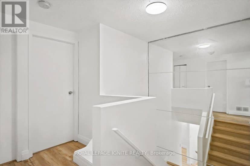 6 Upton Crescent — photo 22 of 40