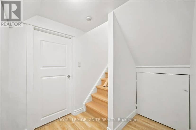 6 Upton Crescent — photo 24 of 40