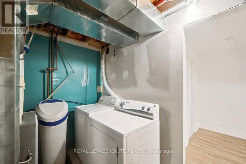 6 Upton Crescent — photo 25 of 40