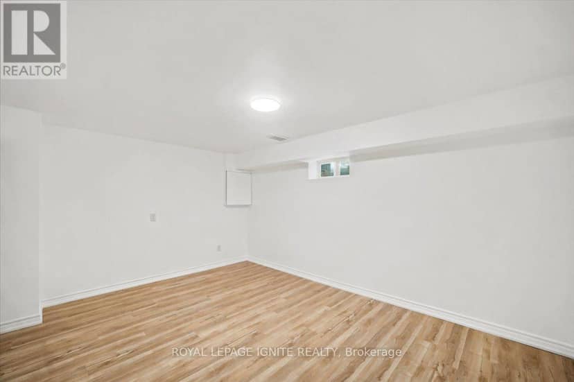 6 Upton Crescent — photo 28 of 40