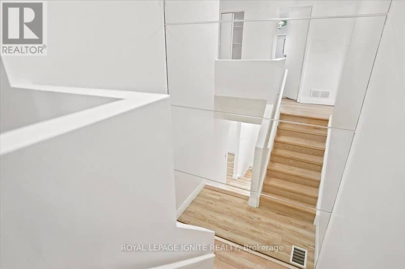 6 Upton Crescent — photo 29 of 40