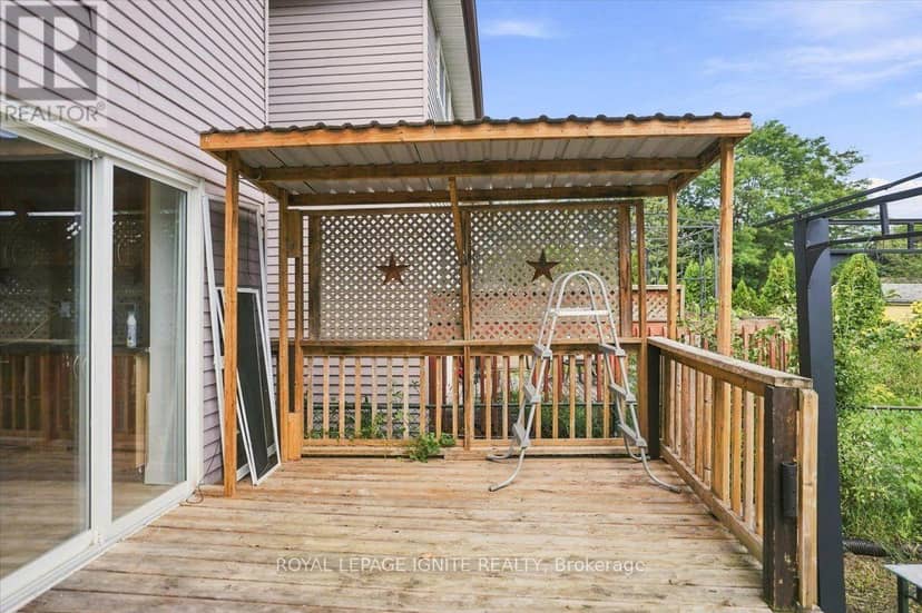 6 Upton Crescent — photo 36 of 40
