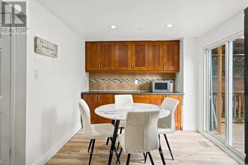 6 Upton Crescent — photo 5 of 40