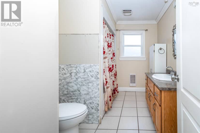 23 Landry Crescent — photo 18 of 32
