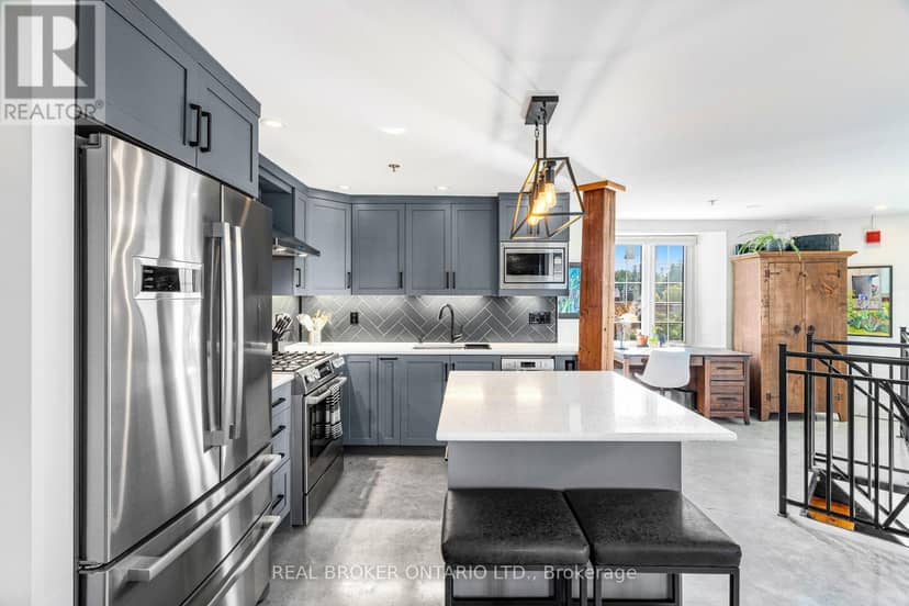 203 - 7 Mill Street — photo 16 of 40