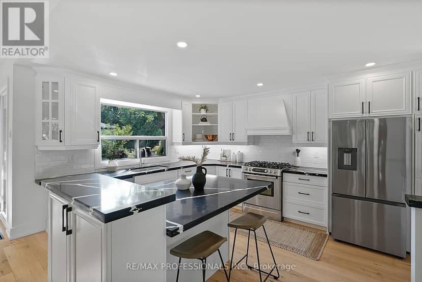 15 Bell Royal Court — photo 15 of 40