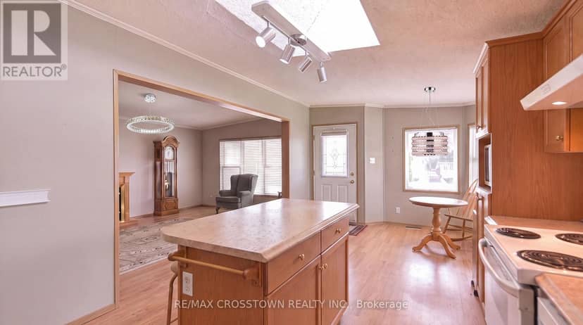 4101 Wesley Street — photo 11 of 34