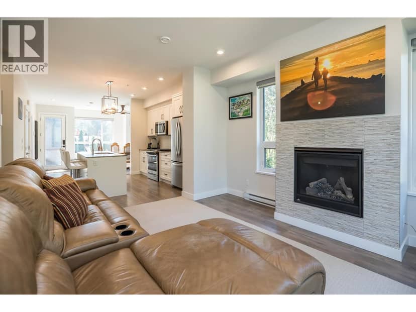 47 1188 MAIN STREET, Squamish, photo 3