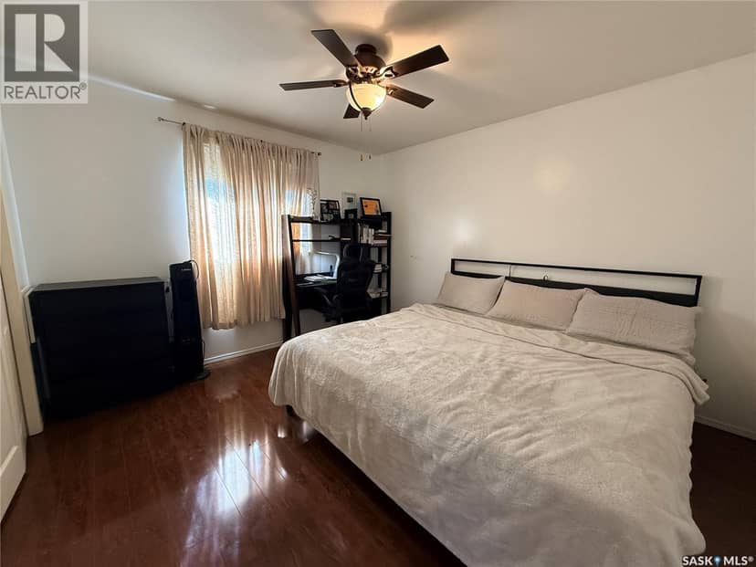 119 Hall CRESCENT — photo 17 of 33