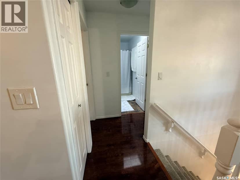 119 Hall CRESCENT — photo 31 of 33