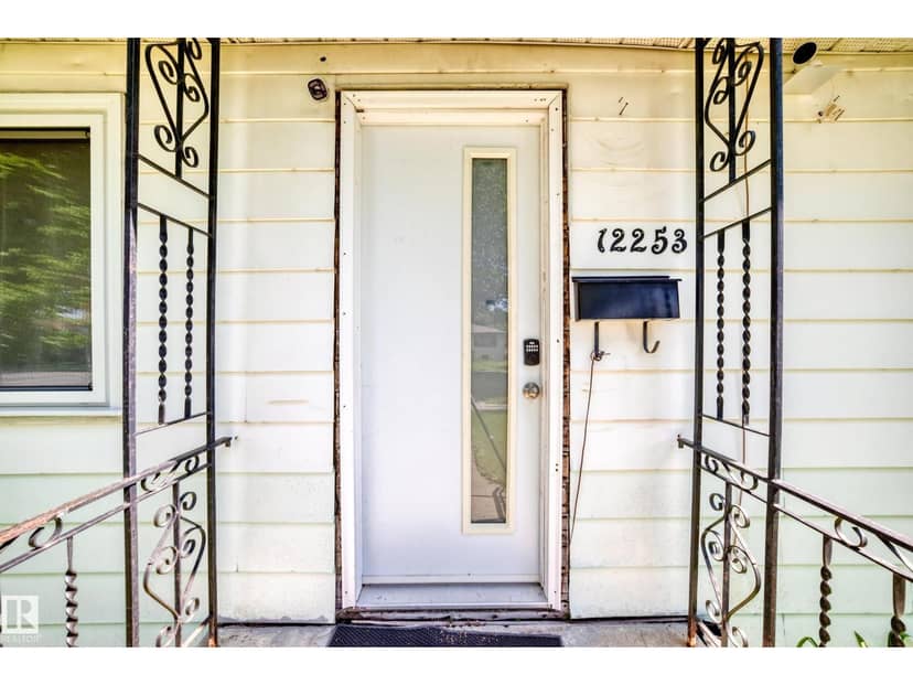 12253 94 ST NW, Edmonton, photo 2