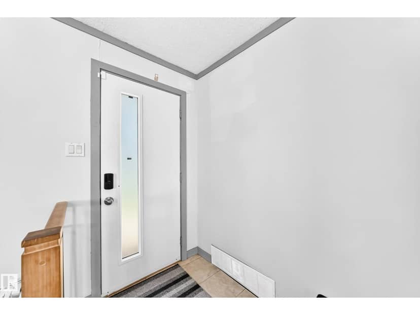 12253 94 ST NW, Edmonton, photo 3